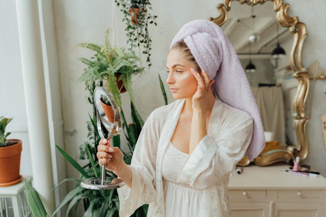 creme bio anti age per uno sguardo giovane e riposato